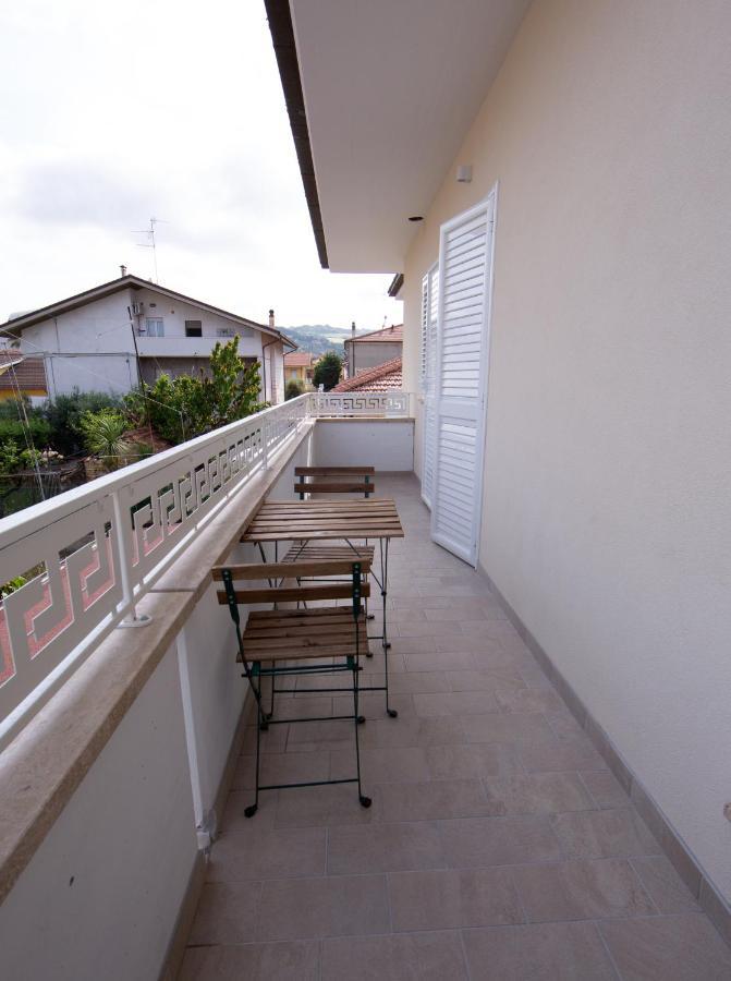 Aria Di Sale Bed & Breakfast Martinsicuro Exterior foto